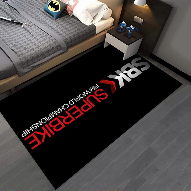 """Schwarzes Teppichdesign mit Text der SBK Superbike Racing Championship" Geeignet für den Einsatz als Antirutsch für Wohnzimmer-, Schlafzimmer-Sofas"""