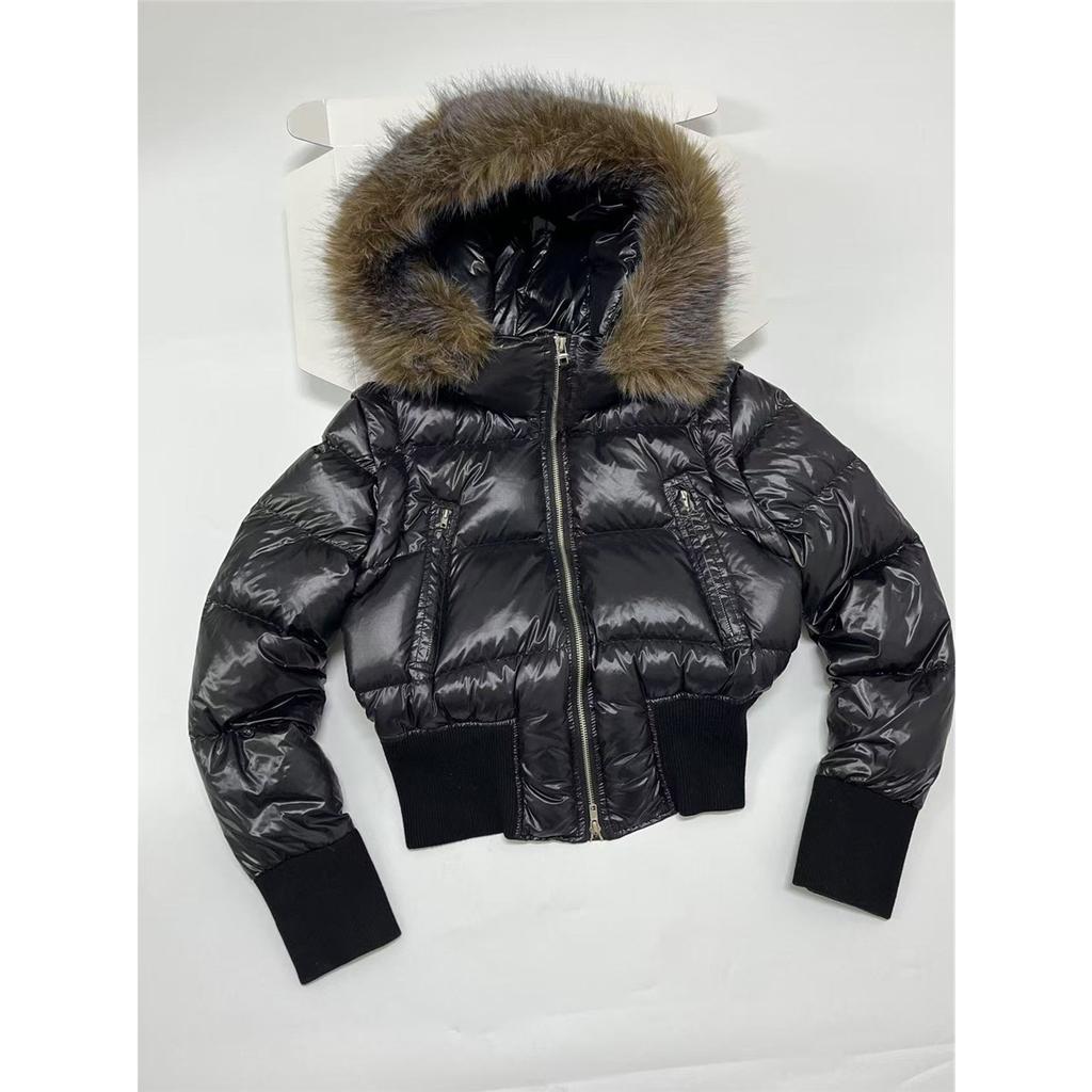Women's Slim-Fit Down Jacket — New for Winter 2026 (Features detachable fur collar; filled with 90% white duck down)