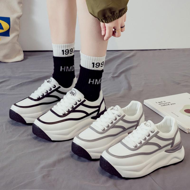 2024 New Autumn New Versatile Platform White Shoes for Women Fashion Lace Up Sports Dad Shoes Ins Thick Sole Vulcanized Shoes