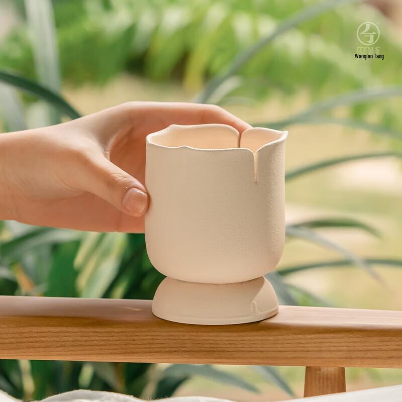 Edenus Rú Mèng Lìng Scented Ceramic Candle
