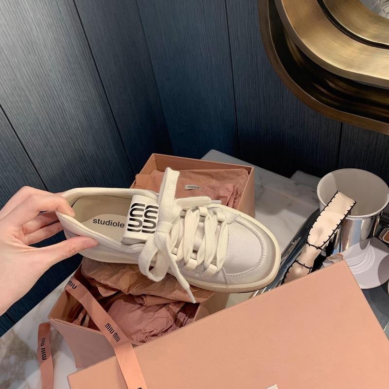 Ein miu no Buch Traube Mutter gleiche Schuhe Creme Satin Lässig Dicke Sohle Schuhe Lässige Sportschuhe Größe 41-44