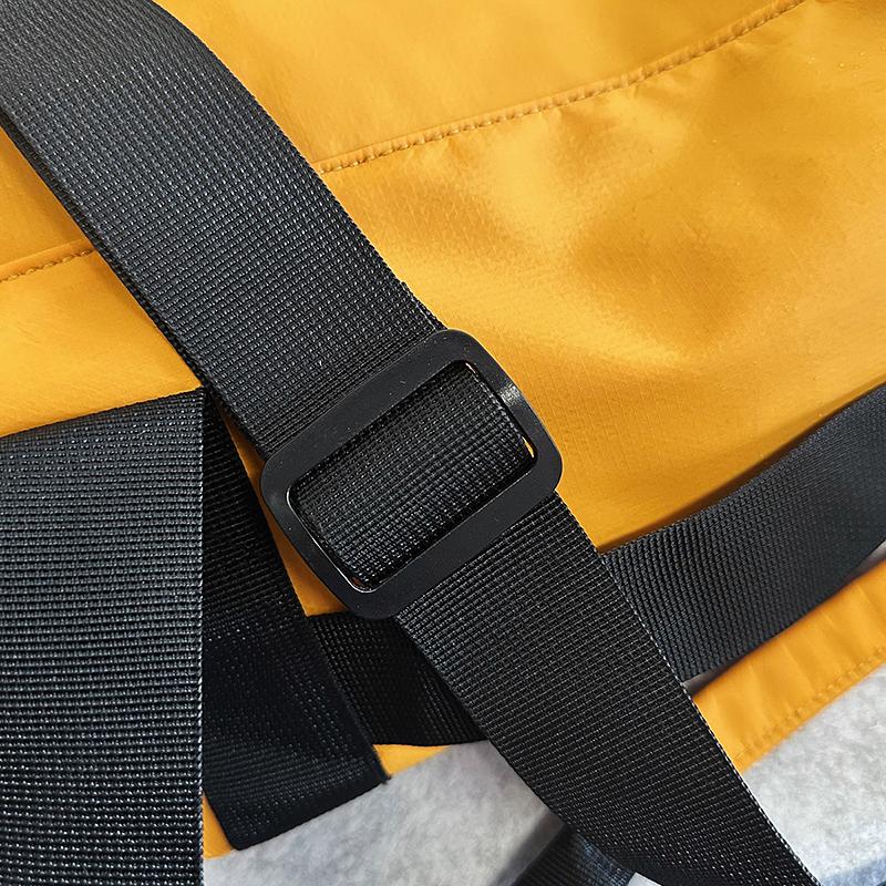 Tragbare Umhängetasche mit großer Kapazität, Trennung von Trockenheit und Nässe, Fitnesstasche für Kurzstreckenreisen für Männer und Frauen, Schwimmtrainingstasche