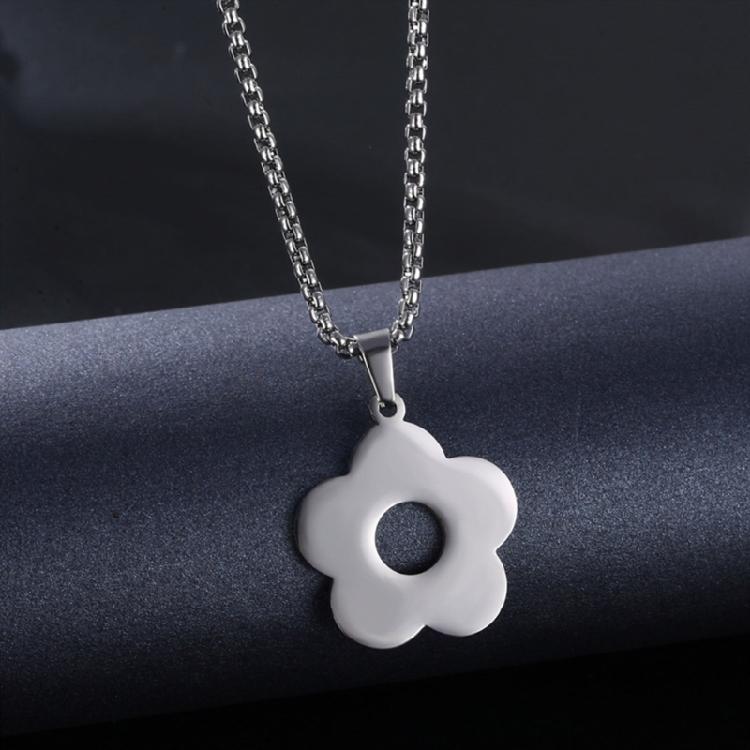 Stainless Steel Material Flower Pendant Necklace Jewelry Birthday Gift for Girls