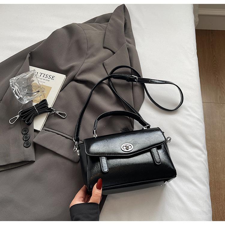 

Сумка-мессенджер Портативная маленькая сумка Женская 2025 новая простая сумка-мессенджер Корейская версия Универсальная сумка через плечо для поездок на работу Сумка