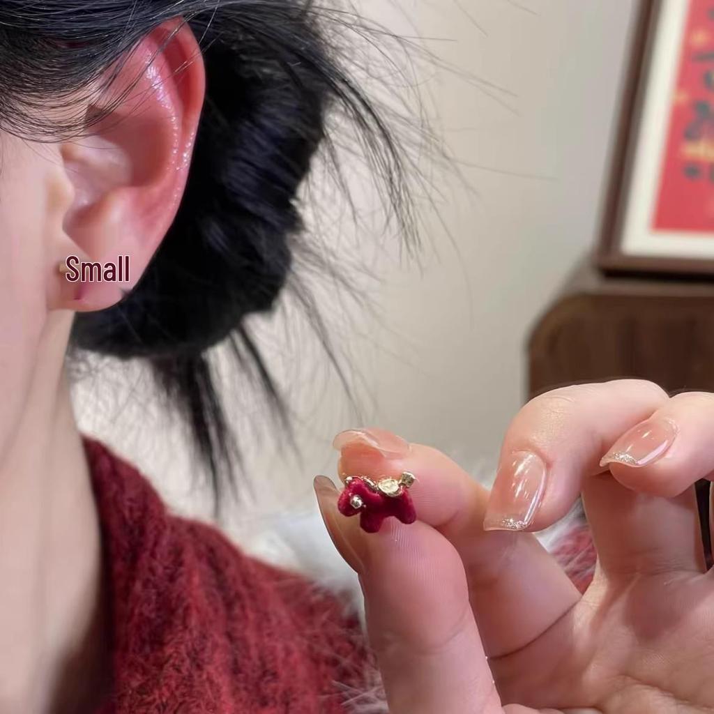 Elegant Red Horse Pearl Earrings – Autumn/Winter Two-Way Wear for Women
