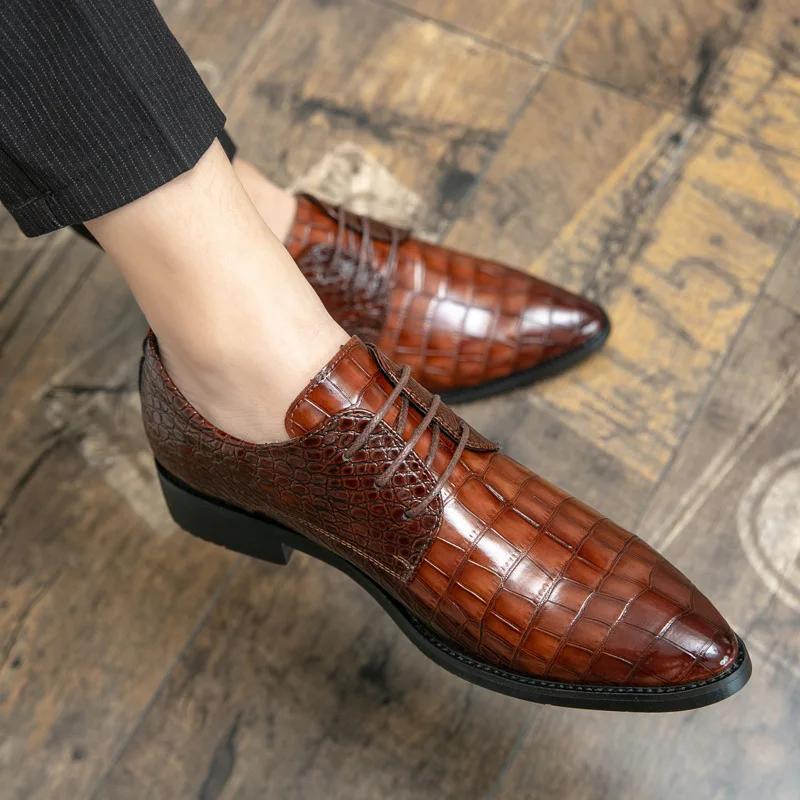 High Quality Low Heeled Lace Up Brown Chelsea Mens Boots Business Leather Men Designer 2025 Casual Pointed Cowboy Boots