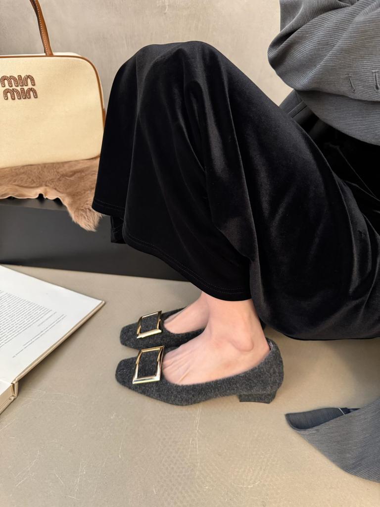 2025 autumn new metal square buckle light mouth single shoes women's thick heel square head commuting Mary Jane shoes