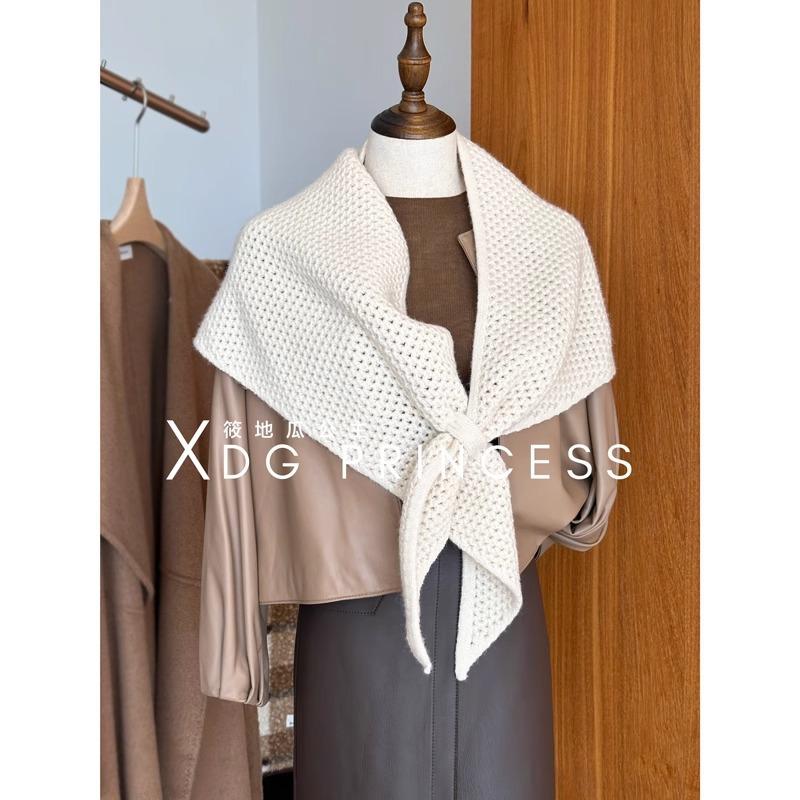 Export to Korea! Stacked wear artifact autumn and winter wool hollowed-out triangular shawl women lazy perforated cross outer scarf