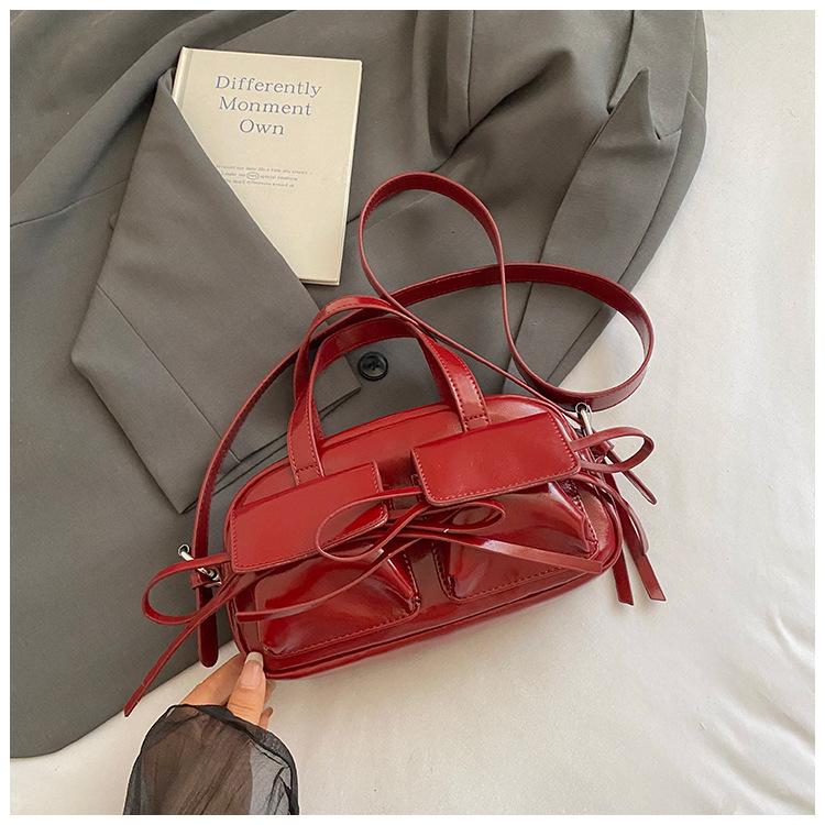 

Spring New Retro Crossbody Bags Women Fashiable and Versatile Shoulder Bags Korean Style Casual and Simple Commuting Bag червоний