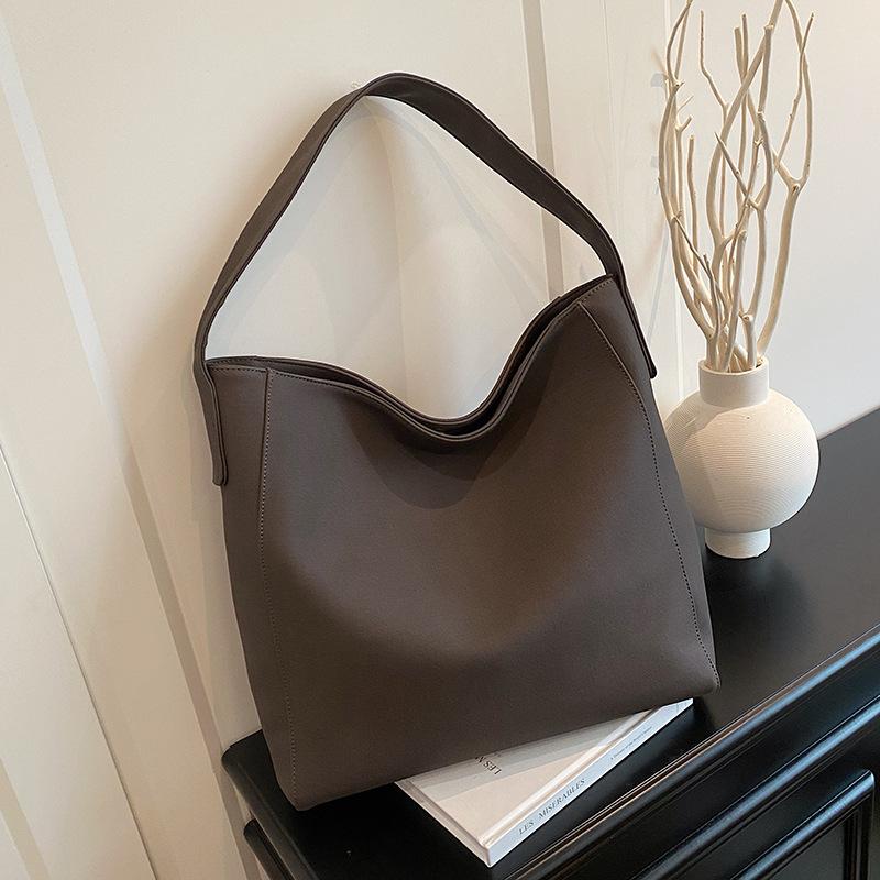 

Commuter Tote Bag Fashionable Women s Large-capacity Underarm Bag Women s Single-shoulder Bag кавовий