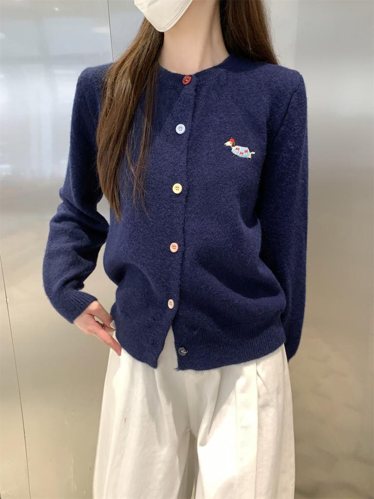 Lazy wind knitted cardigan women's soft waxy embroidered sweater autumn and winter niche button-up jacket fashionable versatile long-sleeved top