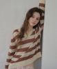 Aueonoseuteljia Hairy Stripe V-Neck Knit_Brick Mocha(Oc26Kn13)