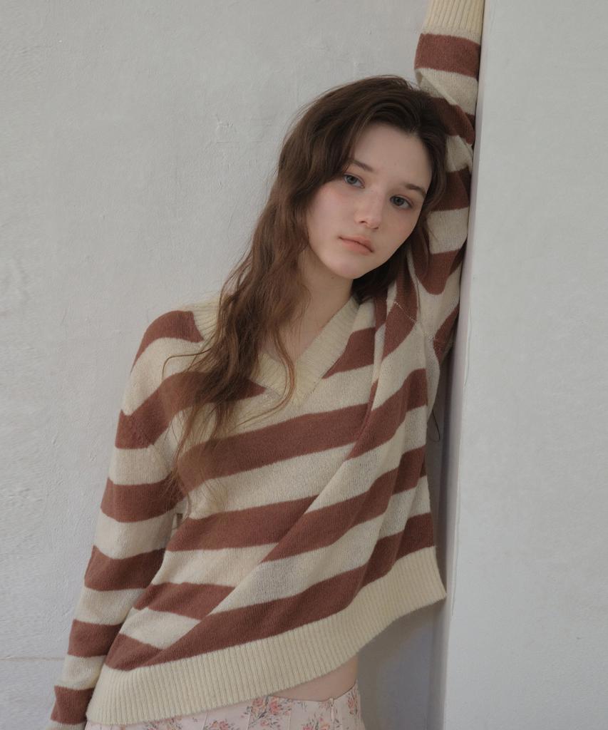 Aueonoseuteljia Hairy Stripe V-Neck Knit_Brick Mocha(Oc26Kn13)