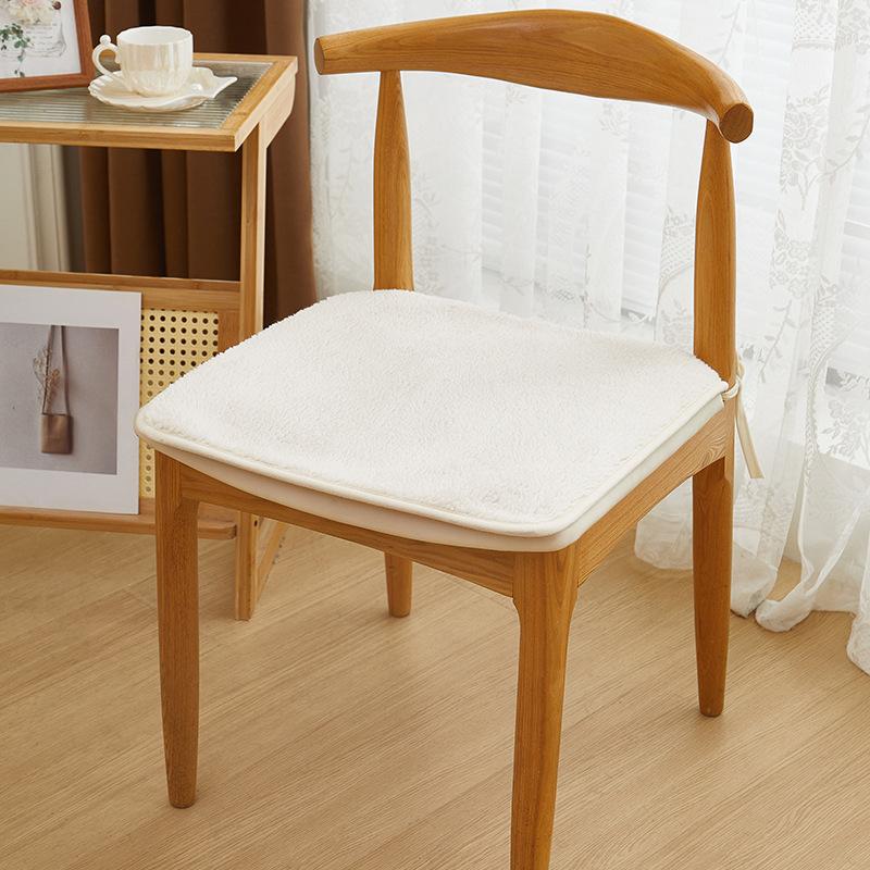 

Премиальная зимняя подушка на сиденье из овечьей шерсти, толстая, теплая, нескользящая, для дома, офиса, столовой, универсального использования 40*40cm слоновая кость