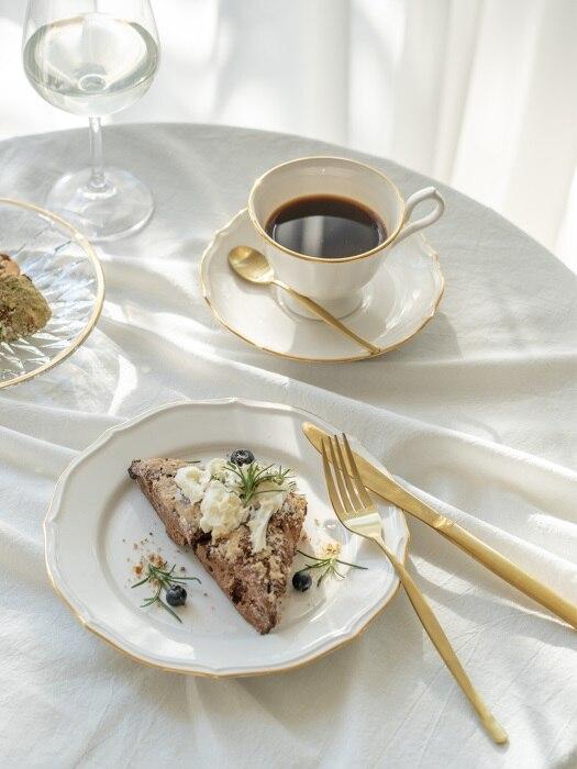 

Столовые приборы DECOVIEW Mary Gold Dinner_spoon (3,500 won)