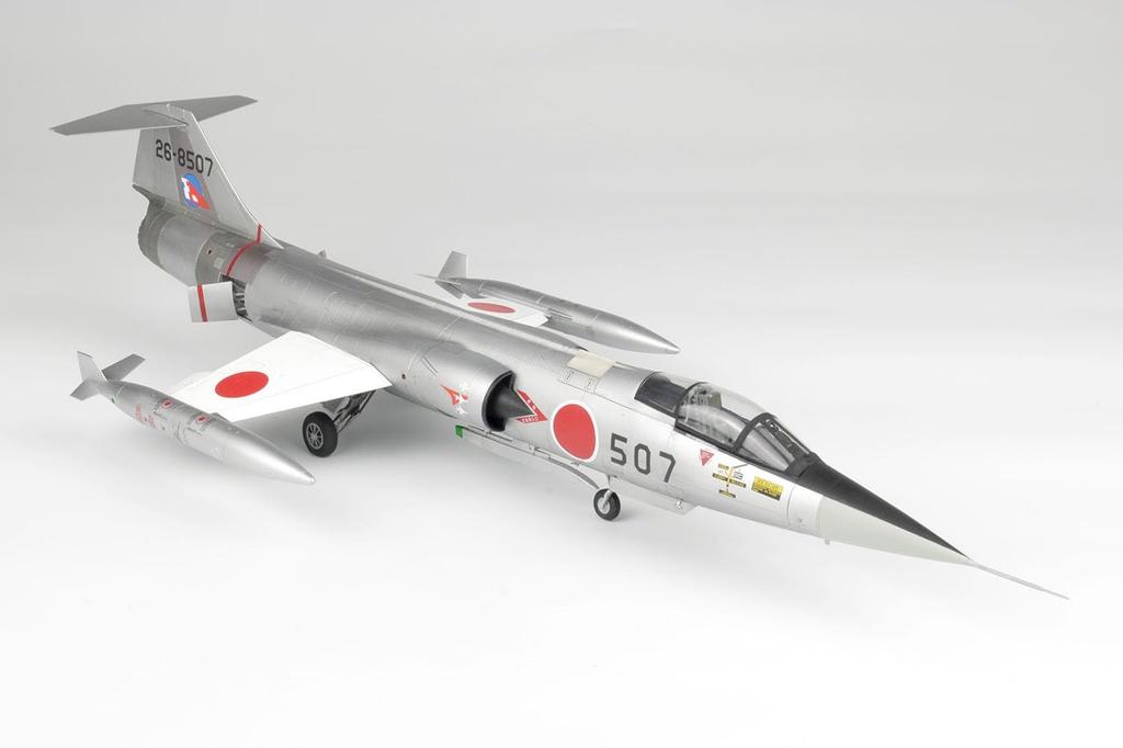 PLATZ 1/48 Scale Air Self-Defense Force F-104J Starfighter "Glory" Air Combat Competition 1980 205th Squadron Plastic Model AE-41 (Airplane)
