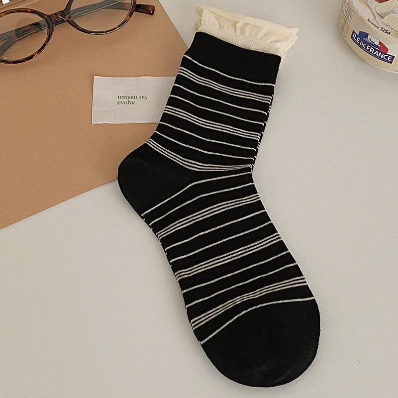 

Mori striped socks women s spring and autumn tube socks ins tide contrasting color double Luo mouth curling heap socks One size fits all чёрный