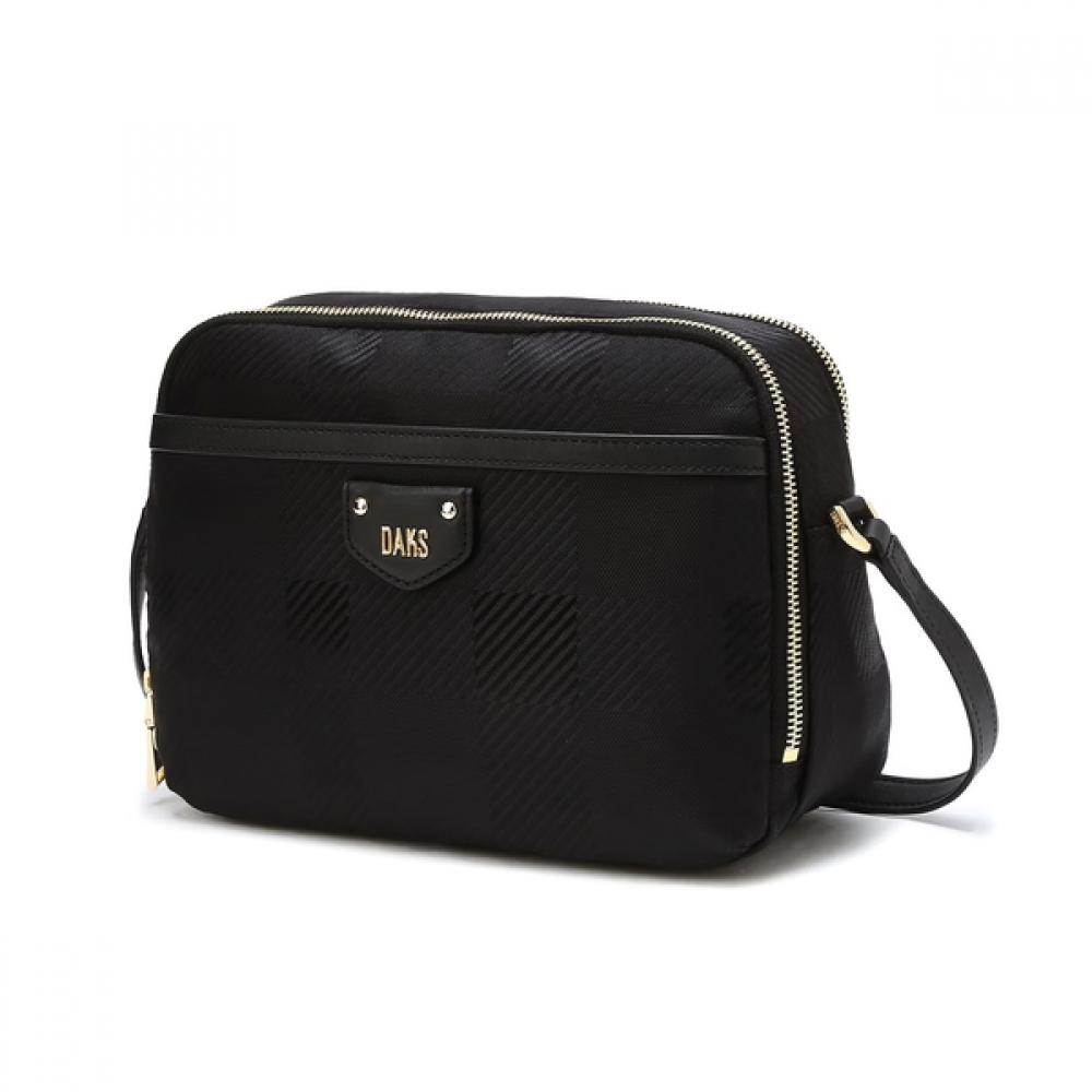 

Daks Black Big Check Jacquard Crossbody Bag Dcba5e641bk Single option