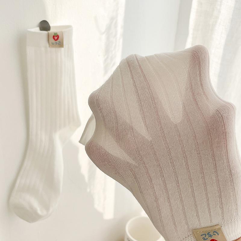 Female Autumn Light New Strawberry Fashion All Kinds of Wicking Sweat Anti Pilling Cotton Socks