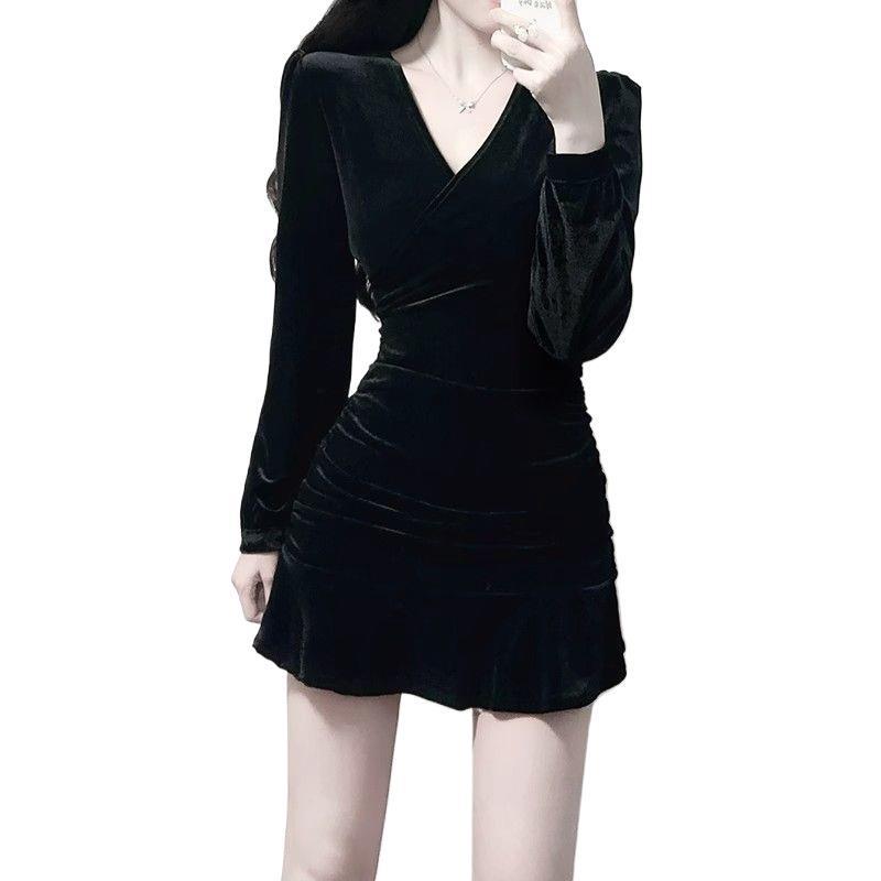 Mature Women's Velvet Short Black Dress - Autumn/Winter Figure-Flattering Birthday Gown
