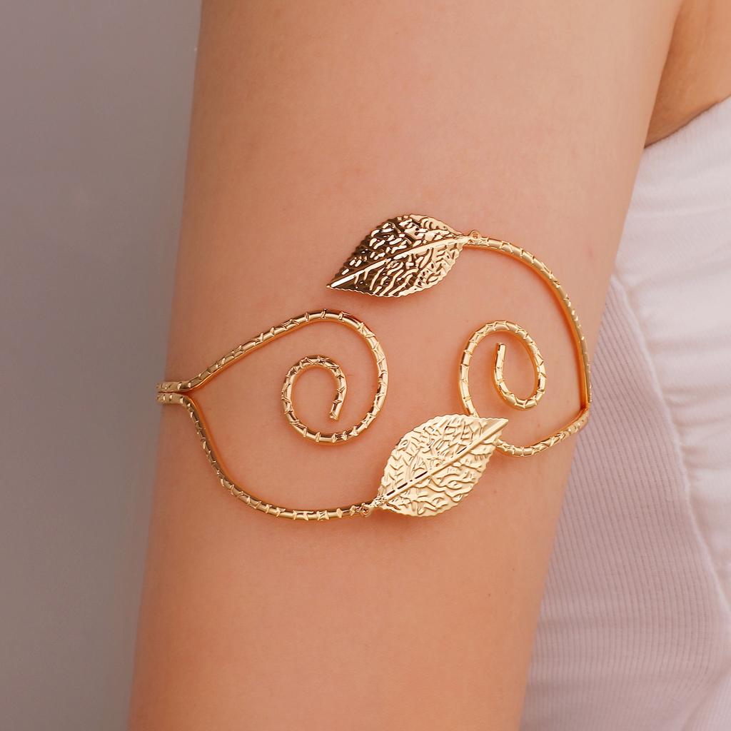 Hot Sale Flower Open Arm Bracelet Geometric Light Luxury Niche High-end Bracelet Fashion Arm Ring Non-fading Bracelet