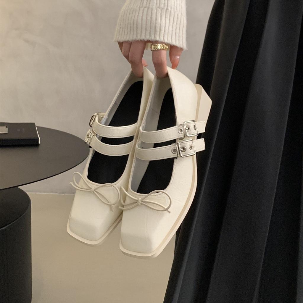 Retro Square Head Shallow Mouth Single Shoes Women's 2025 New Small Leather Shoes Women's Thick Heel Mary Jane Shoes