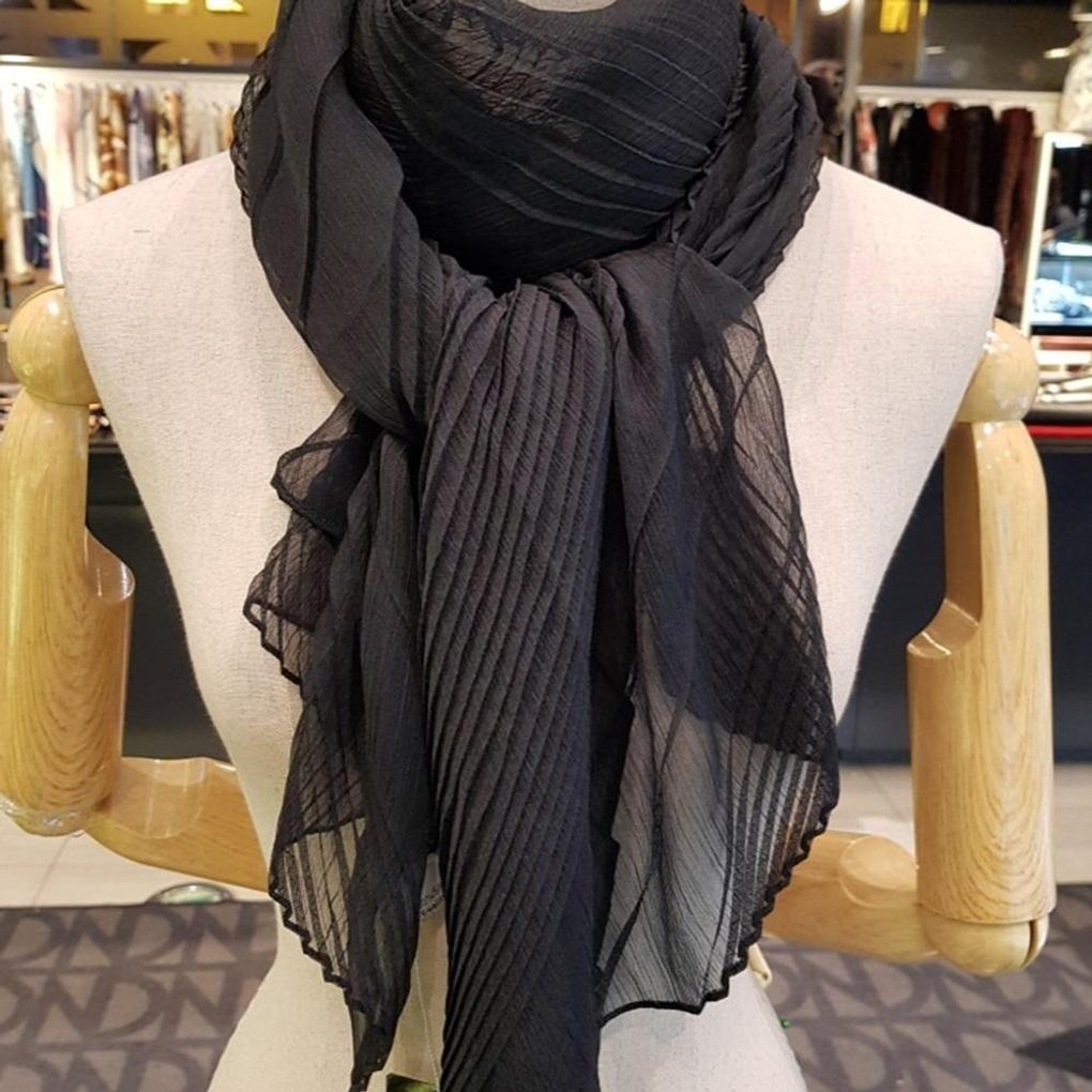 Poly Machine Pleated Scarf E20F2PO401