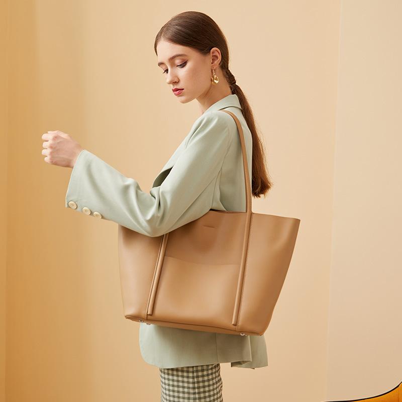 Large Capacity Handbag Women’s Roomy Bags