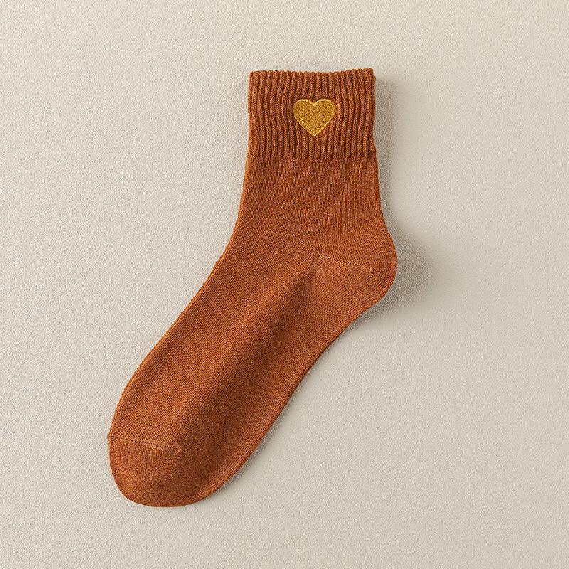 Women's Heart Embroidery Mid-Calf Cotton Socks – Solid Color, Sweat-Absorbing, Odor-Resistant, Ideal for Spring & Summer.