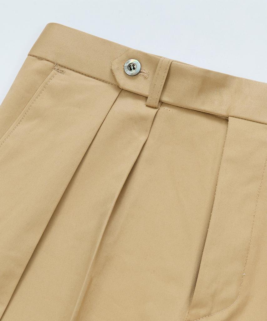 BELLIEF Gabardine Cotton Double Pleats Wide Chino Pants (Beige)