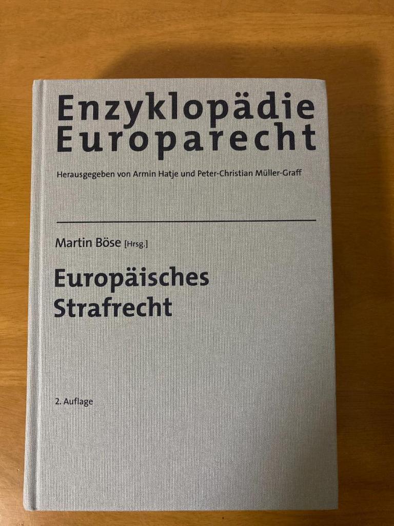 [USED] Foreign Books / Europäisches Strafrecht (2. Auflage)
