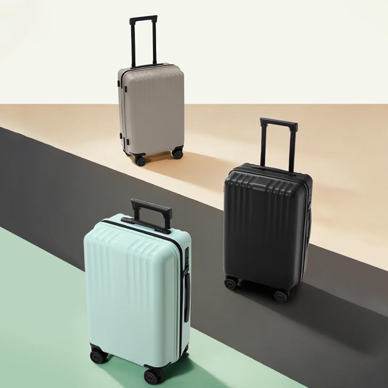 OM Travel Lightweight 20-inch Carry-on Suitcase