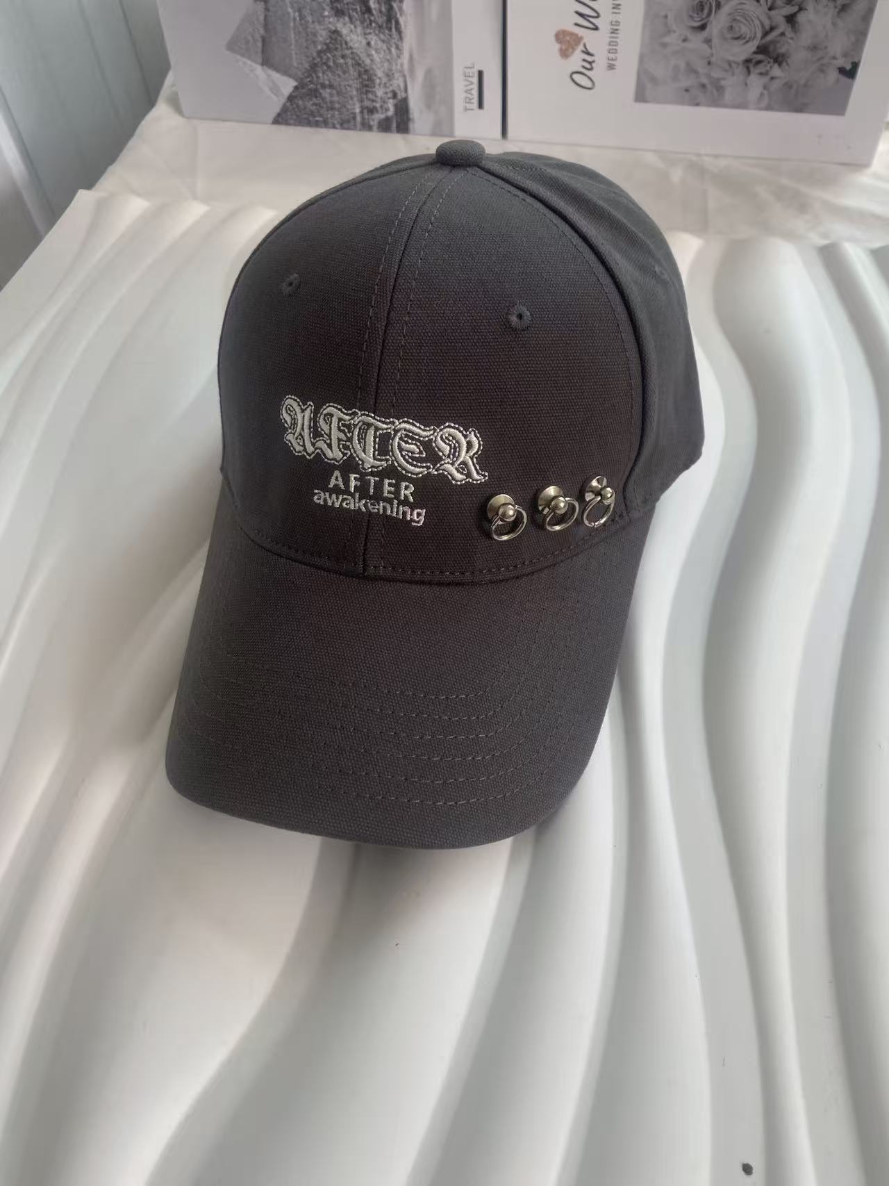 

New Hardtop Baseball Unisex Sports Leisure Embroidery Metal Buckle Korean Version Fashion Showface Little Star Outdoor Sunscreen