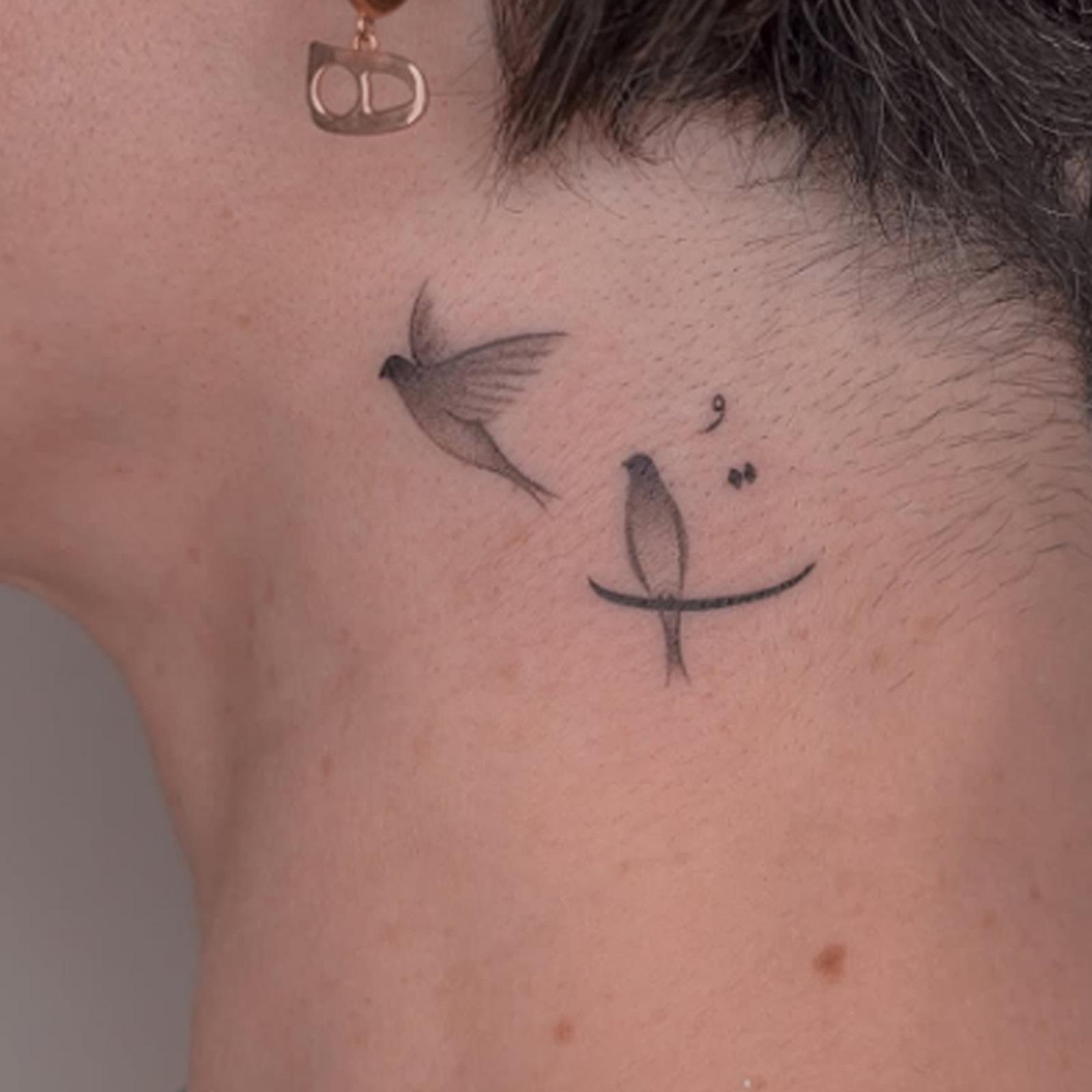 Glow Makeup Unisex Simple High-End Sense Small Fresh Personality Niche Swallow Tattoo Sticker