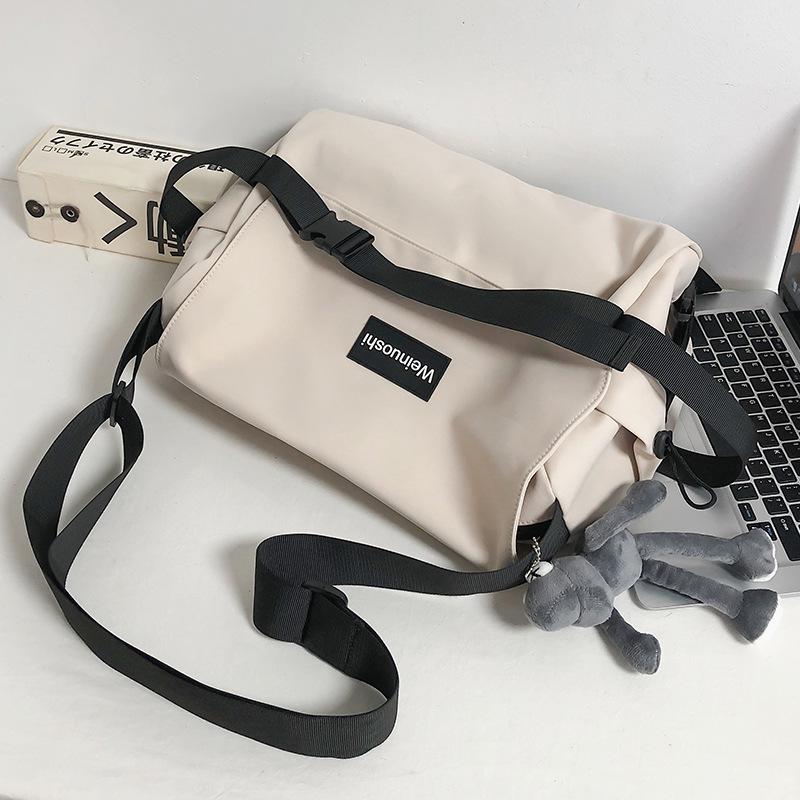Summer Women's Bags  Large Capacity  Women's Commuting Men's Trendy Postman Plaid  One Shoulder Crossbody Bag