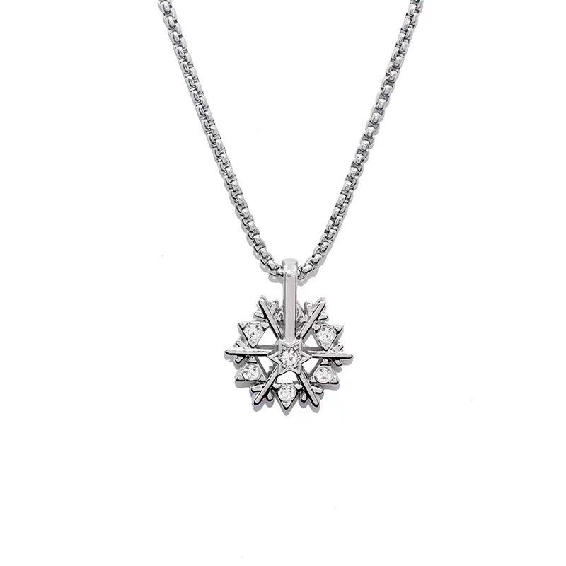 RUI RUI YU New Fashion Crystal Snowflakes Necklaces for Women Simple Stylish Girls Accessories Daily Wear Party Statement Jewelry Gifts