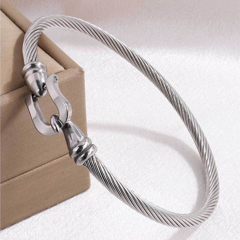 Titanium steel bracelet gold high version temperament zircon bracelet women's light luxury fashion elegance does not fade simple bracelet