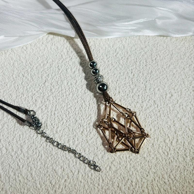 Fashionable Adjustable Metal Cage Necklace Crystal Holder Pendant Neckchain For Men Women Stylish Jewelry Accessories