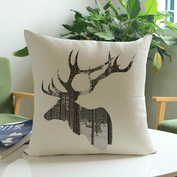 Christmas Reindeer Head Home Decorative Sofa Throw Pillow Couch Cushion Cover Cream Color Linen Deer Animal Print Pillow Cover