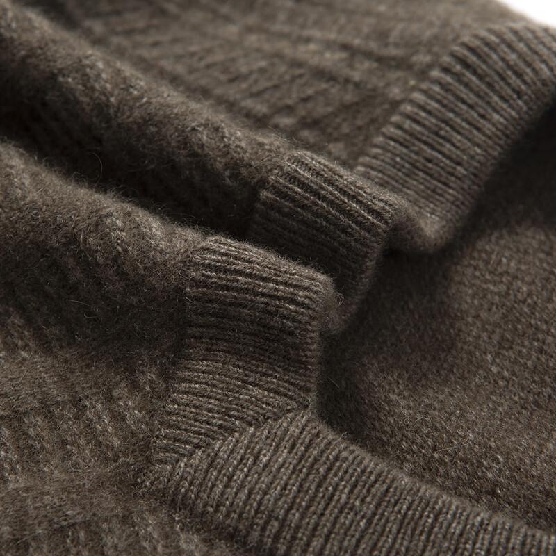 Montagut Men's Wool Blend V-Neck Knit Pullover