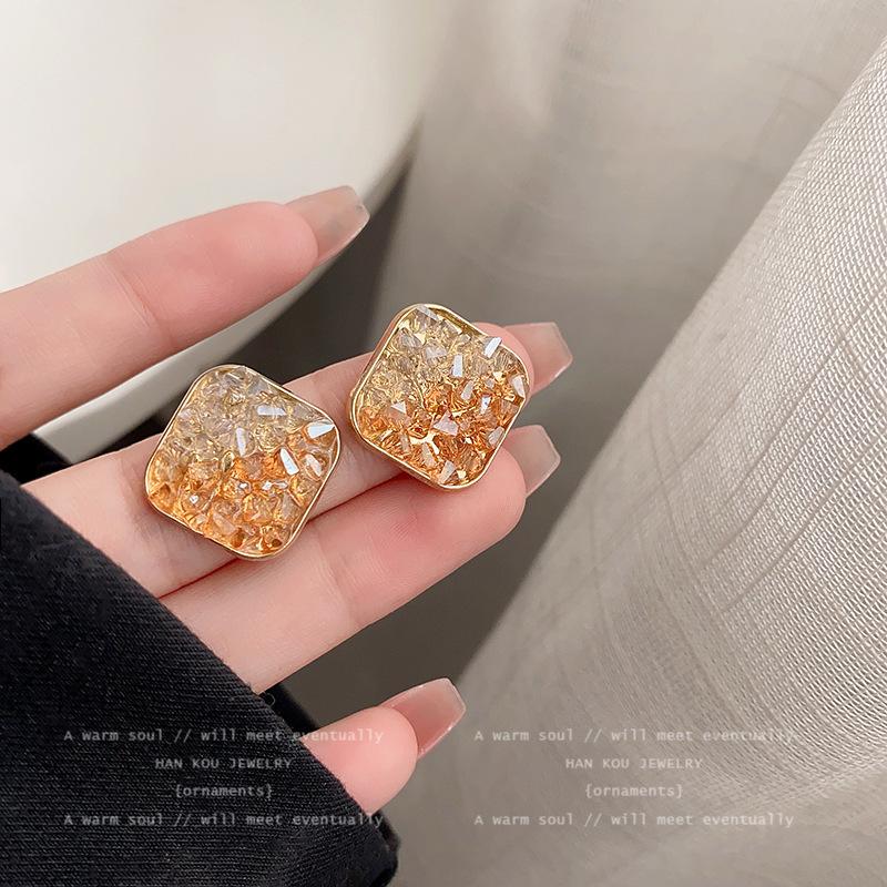 Exquisite Zircon Earrings for Women, Light Luxury, Versatile, Elegant, High-end Feel, Niche Design Style Earrings