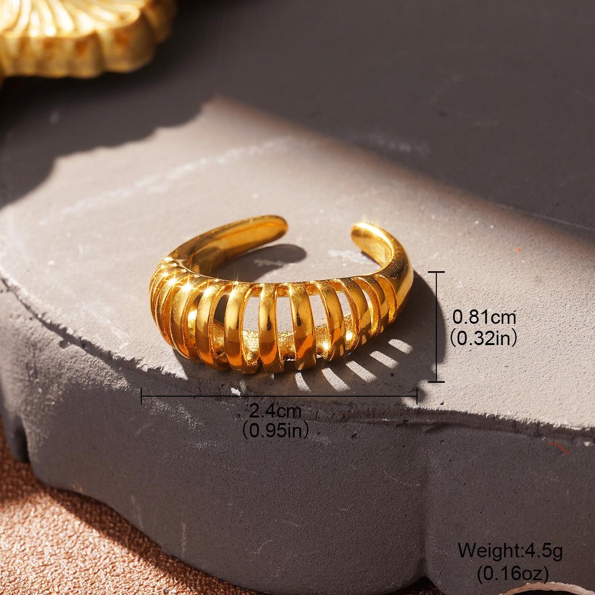 

Double knot winding ring stainless steel opening personalized niche creative French design sense jewelry