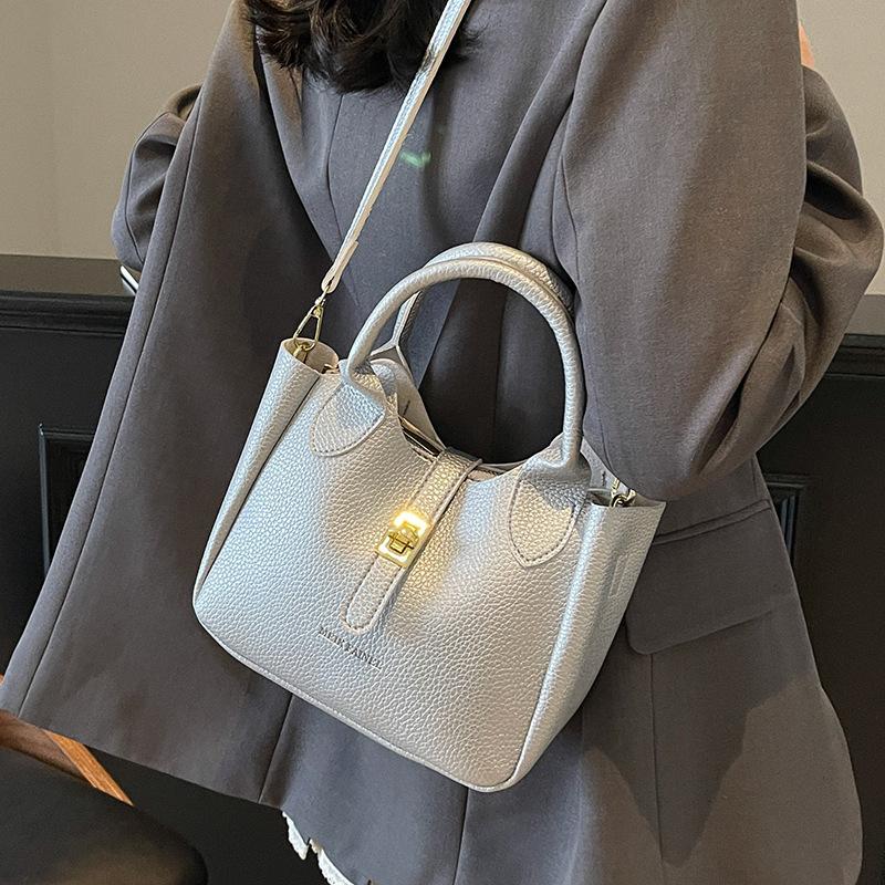 Summer leisure, high-end sense, fashion temperament, portable bucket bag, women's versatile lychee pattern texture, light luxury messenger bag