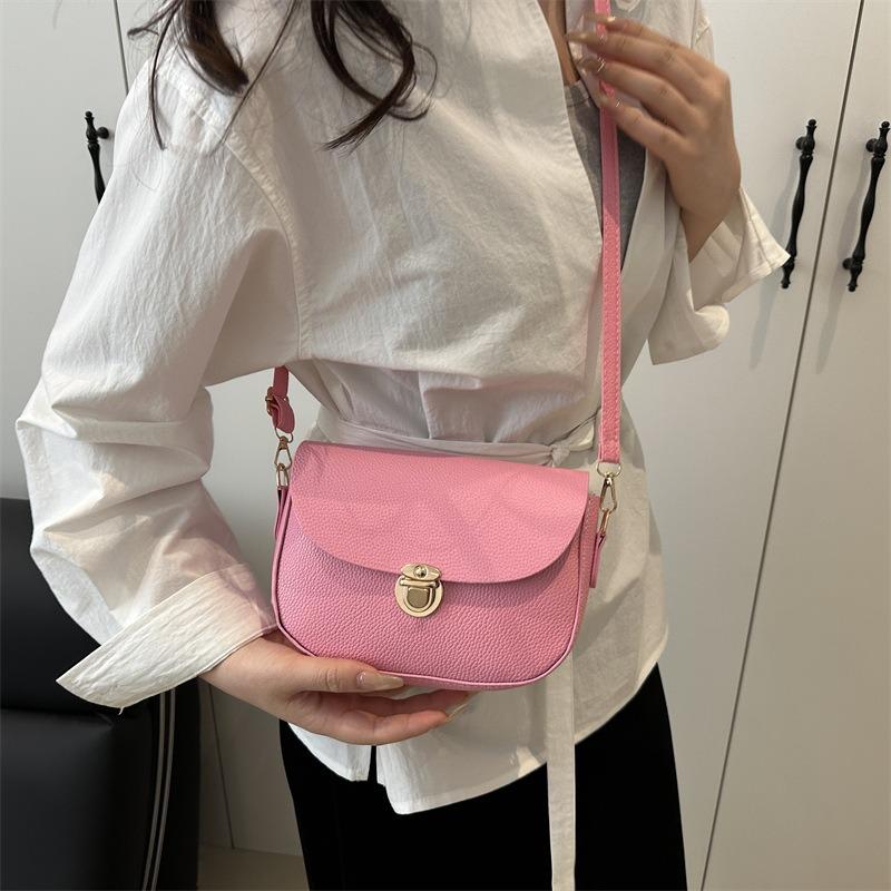 New casual versatile simple solid color temperament advanced texture simple retro shoulder messenger bag saddle bag