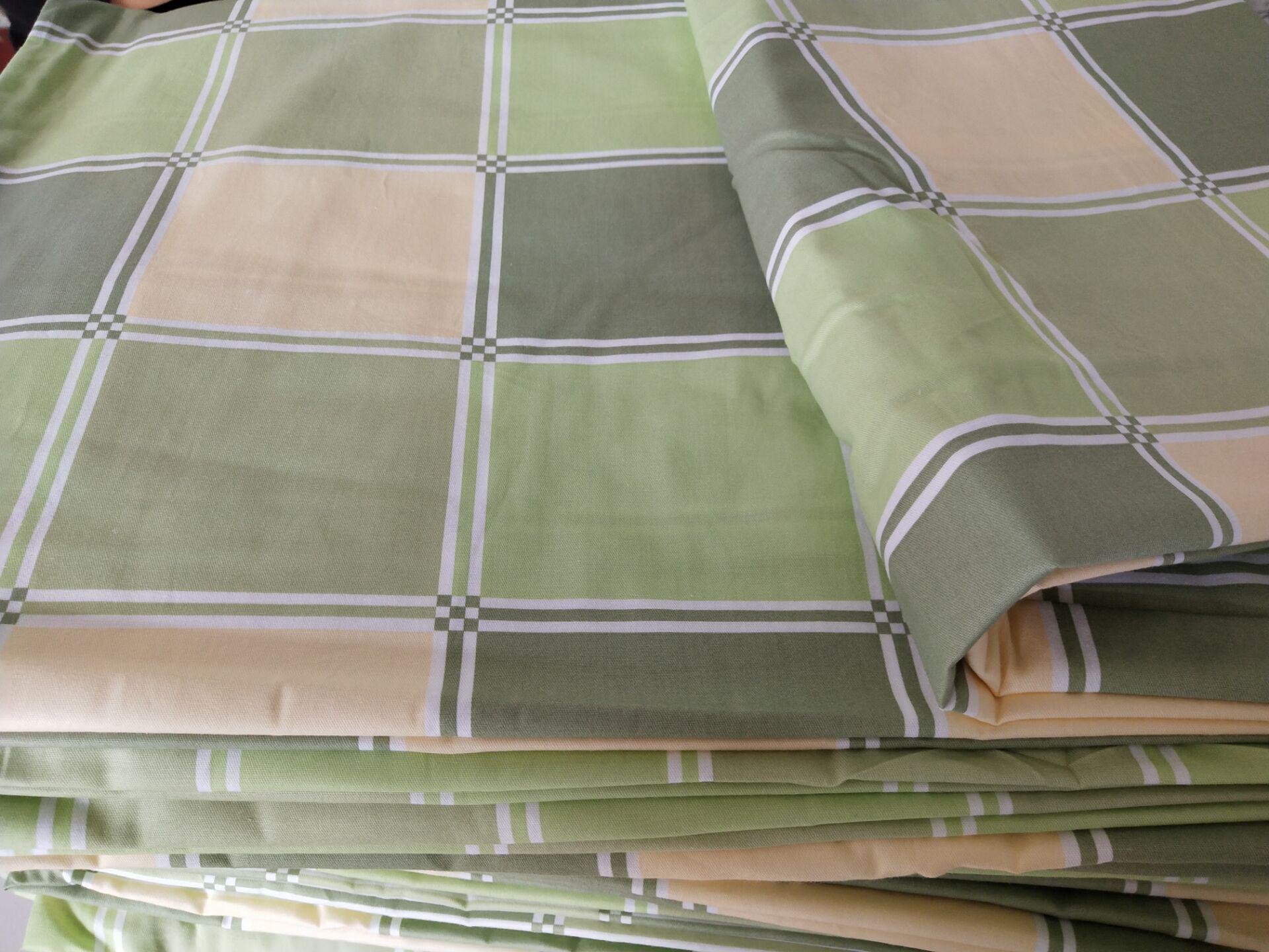 

Three-Piece College Dorm Bedding Set: 1.2m Yellow-Green Plaid Sheet, Duvet Cover, and Pillowcase. Pillowcase Inner 60*40 One