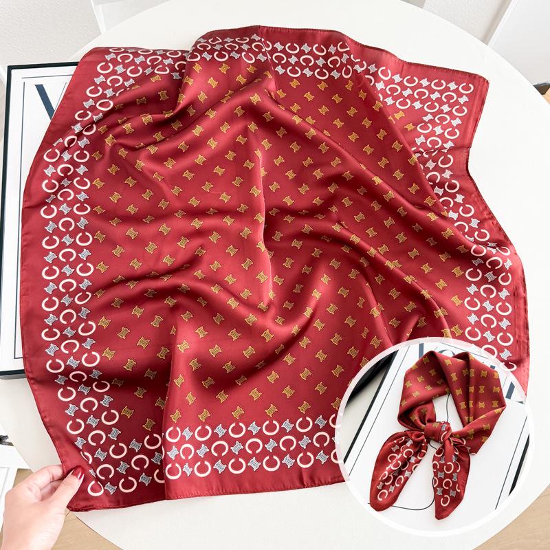 Damski jedwabny szalik w koreańskim stylu: Wszechstronny kwadratowy szalik z kamelią na wiosnę i jesień - do noszenia na szyi, na torebce lub we włosach