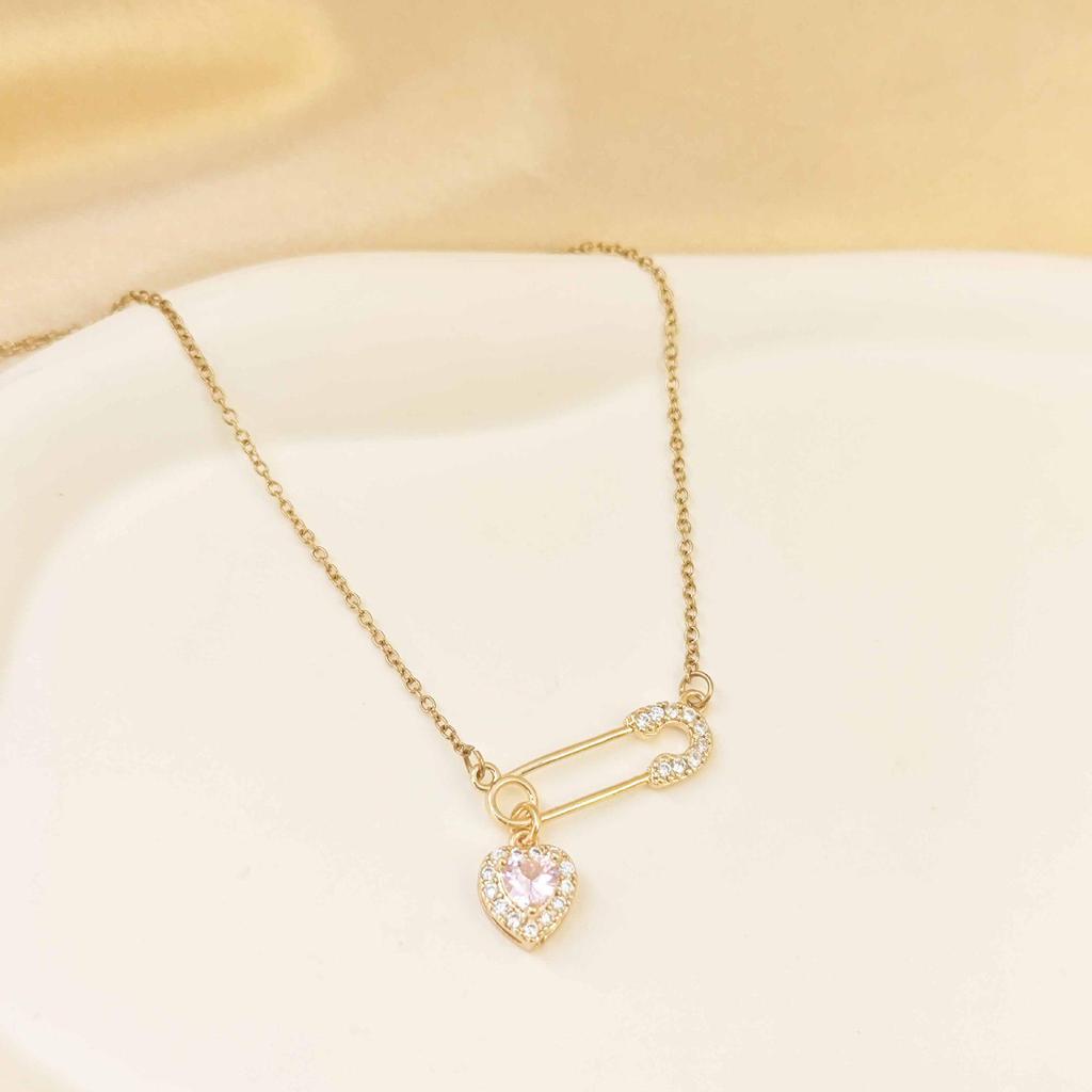 Women's Gold-Plated Copper Necklace: Luxury Fu Lu Pendant Clavicle Chain - Versatile Fashion Accessory