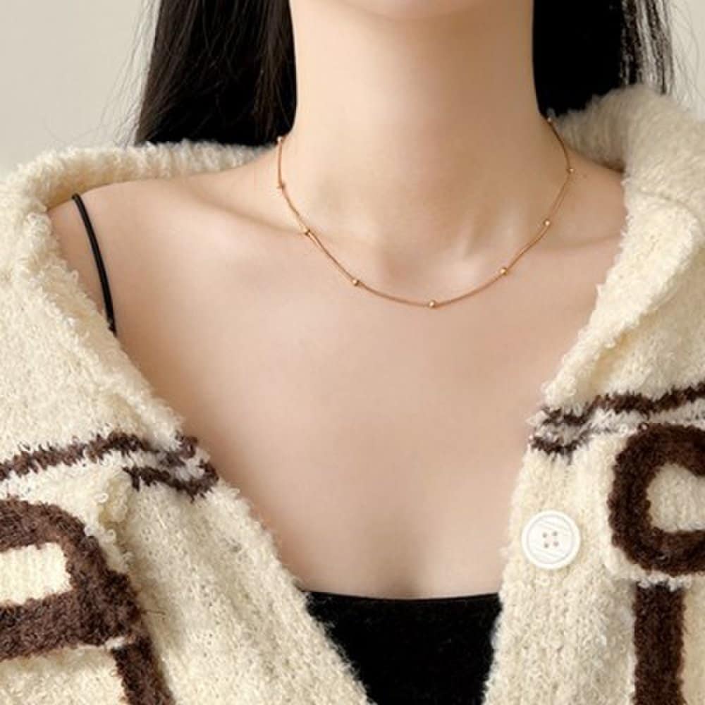Surgical steel fashion necklace with a bead chain_Ih