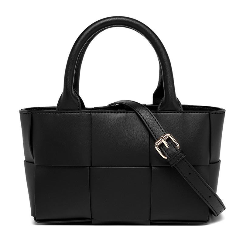 

Fashionable Women s Commuter Bag Woven Tote Large Capacity Portable Single-shoulder Diagonal Authentic Leather Texture Vegetable Basket 24x8x13cm чёрный
