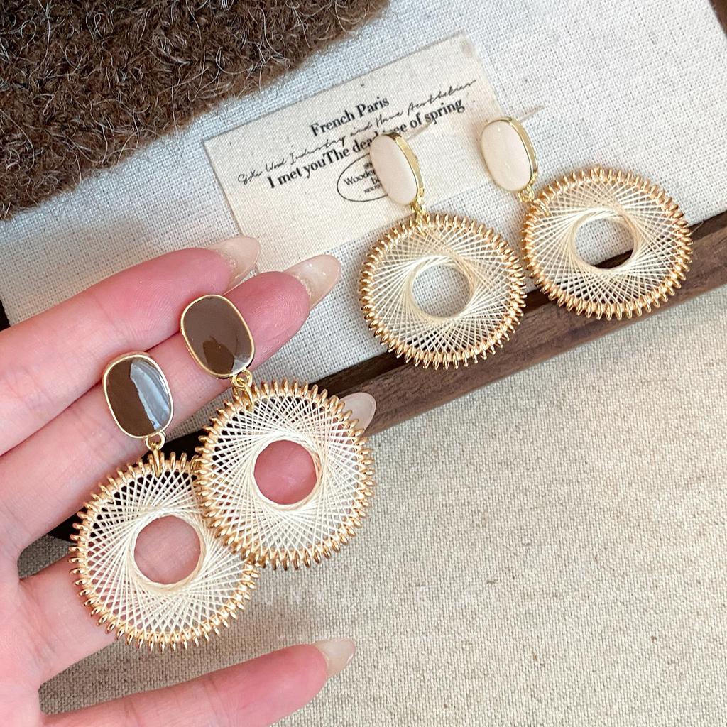 Off-white Woven Earrings Women's High-end Temperament Earrings, Bohemian Vacation Earrings.